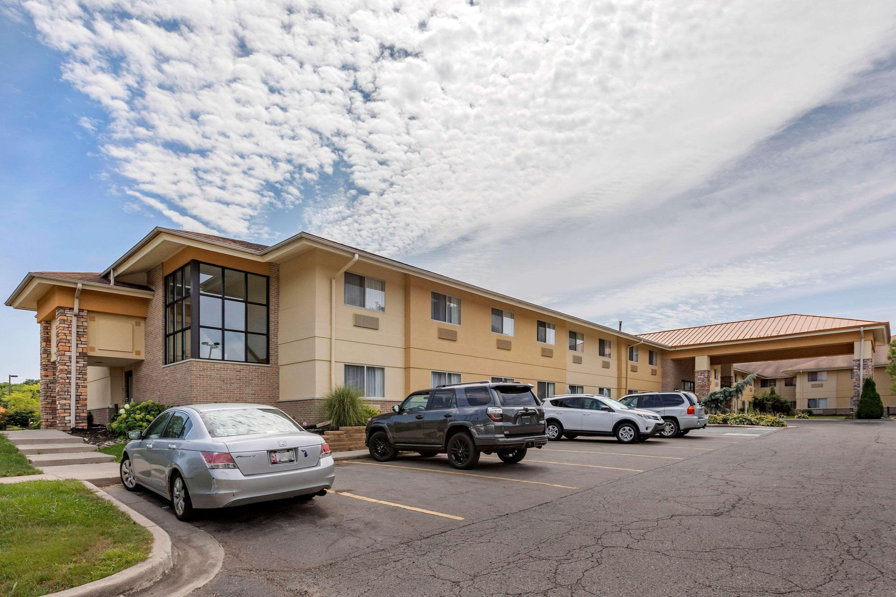 Comfort Inn Okemos - East Lansing Екстер'єр фото