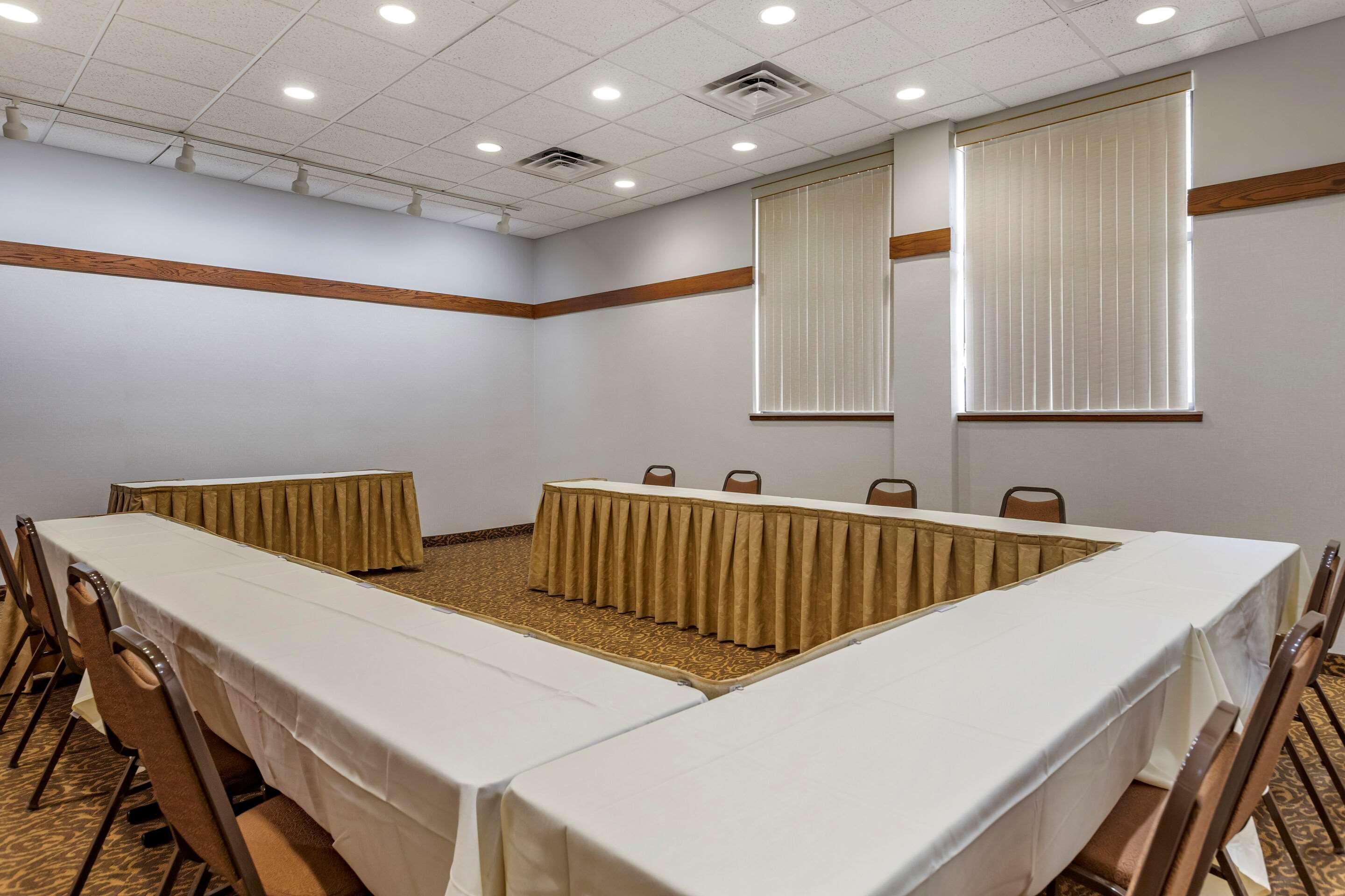 Comfort Inn Okemos - East Lansing Екстер'єр фото