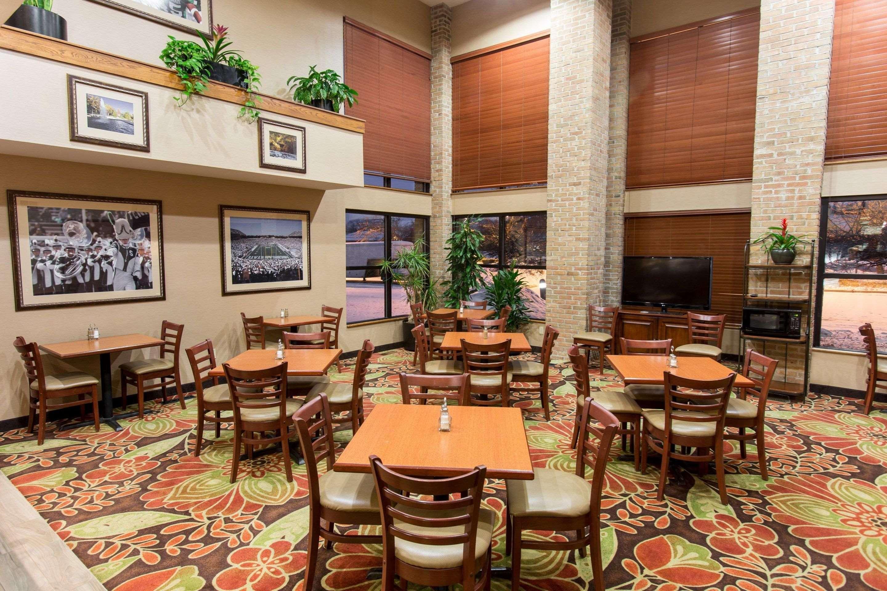 Comfort Inn Okemos - East Lansing Екстер'єр фото