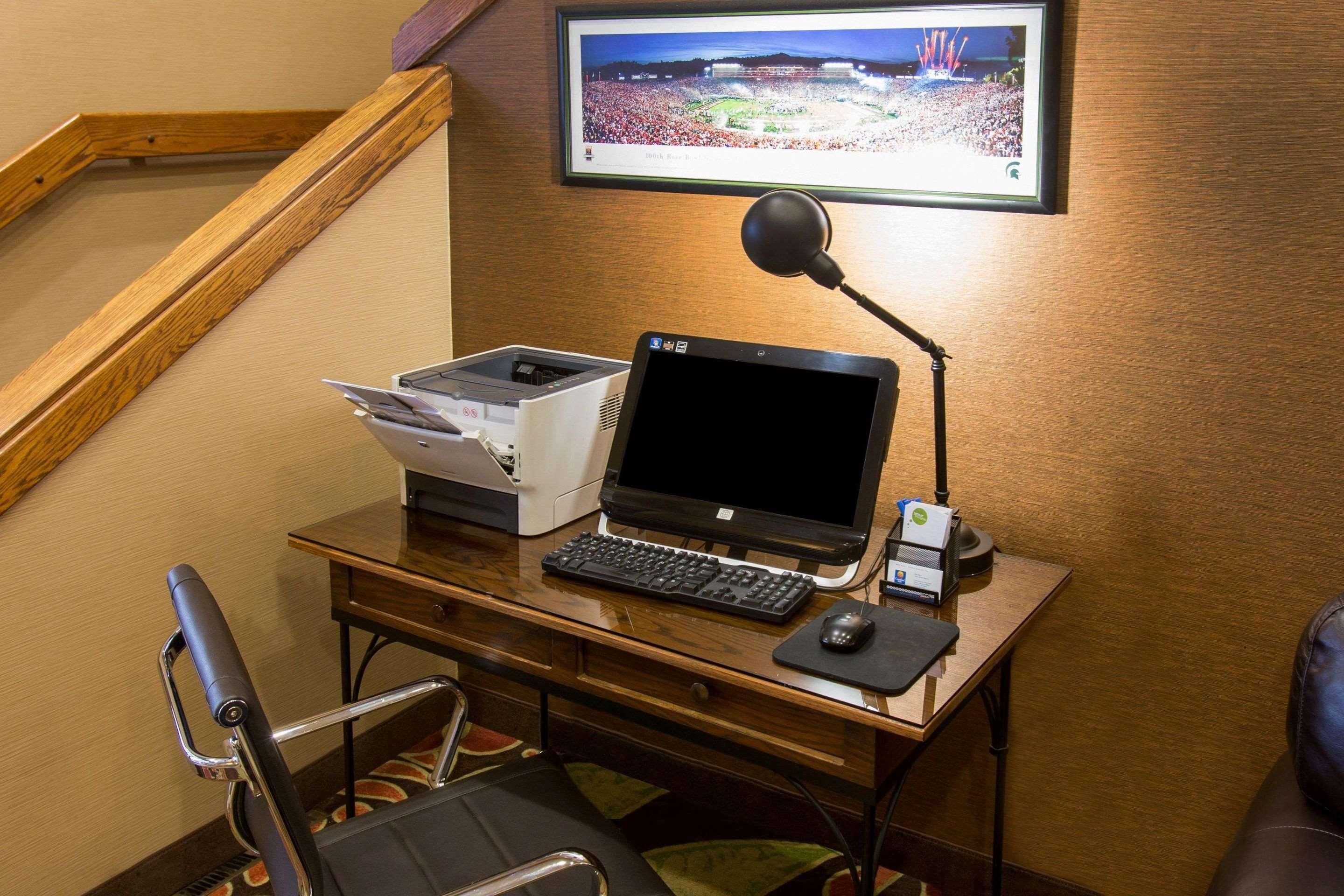 Comfort Inn Okemos - East Lansing Екстер'єр фото